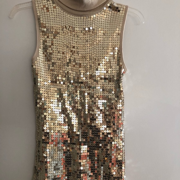 Top - Picture 3 of 8